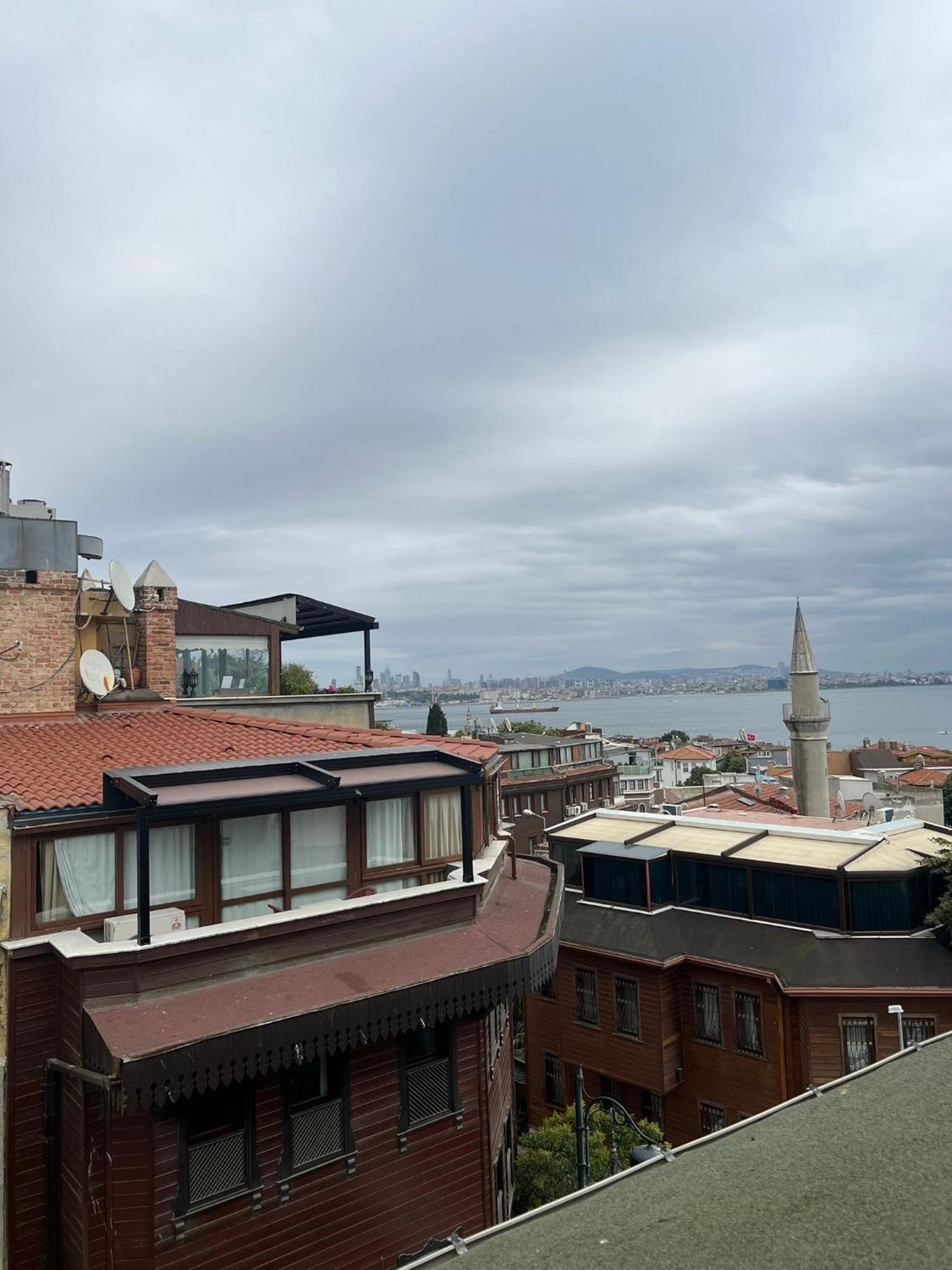 The New Season Apart Istanbul Exterior photo